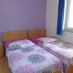 Apartamento In With Sea View, Balcony, Air Conditioning, Wifi Grebaštica