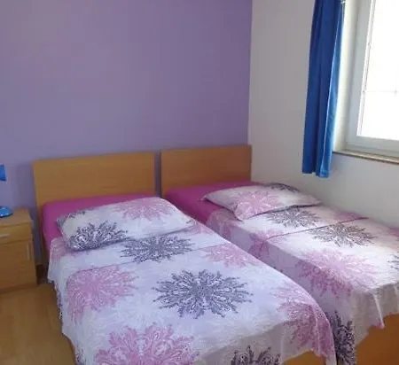 Apartment In With Sea View, Balcony, Air Conditioning, Wifi Grebaštica