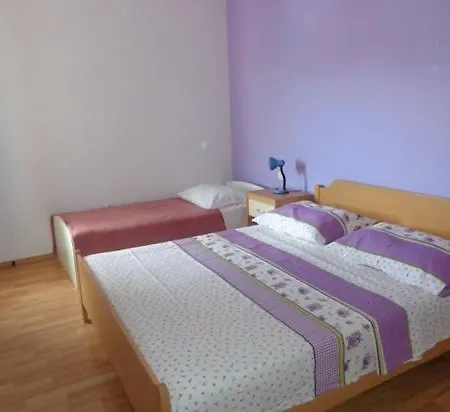 In With Sea View, Balcony, Air Conditioning, Wifi Apartman *
