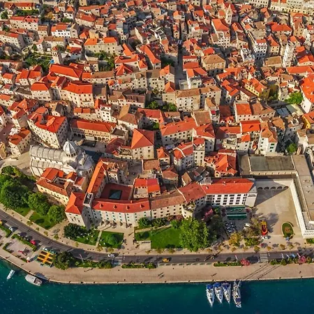 In With Sea View, Balcony, Air Conditioning, Wifi *