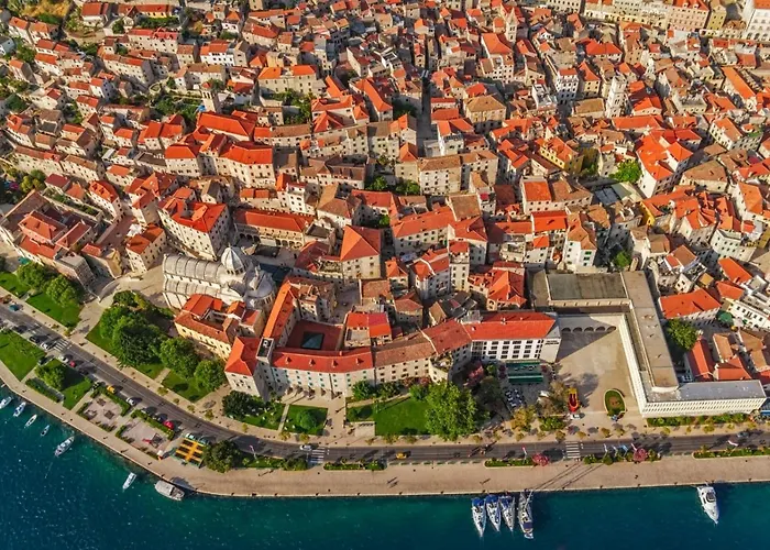 In With Sea View, Balcony, Air Conditioning, Wifi *