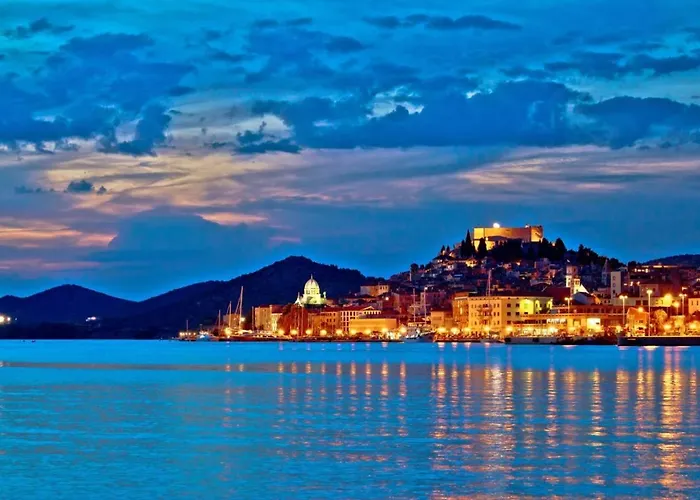 In With Sea View, Balcony, Air Conditioning, Wifi Grebastica